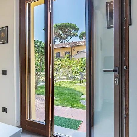 Exclusive With Garden And Parking, Deluxe In Ferienhaus *