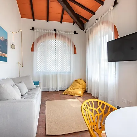 Exclusive With Garden And Parking, Deluxe In Ferienhaus *